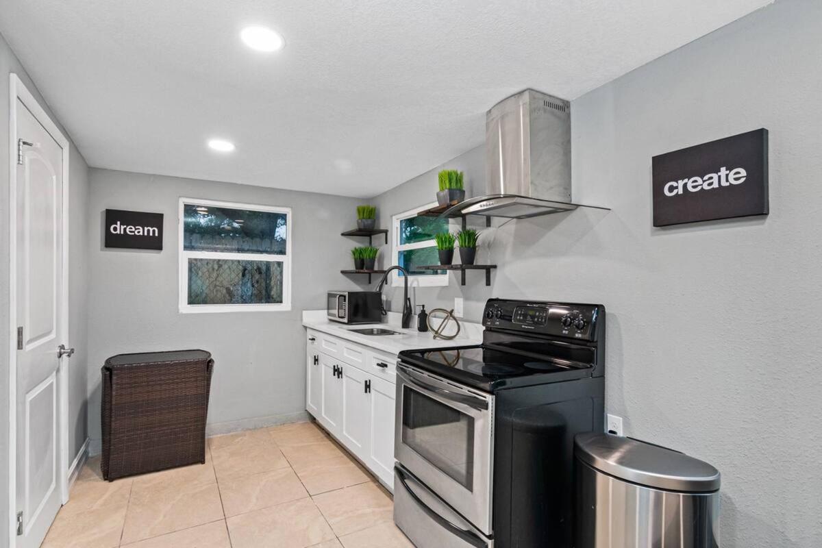 Modern House In Clearwater With Access To A Shared Swimming Pool Apartment Safety Harbor Exterior foto